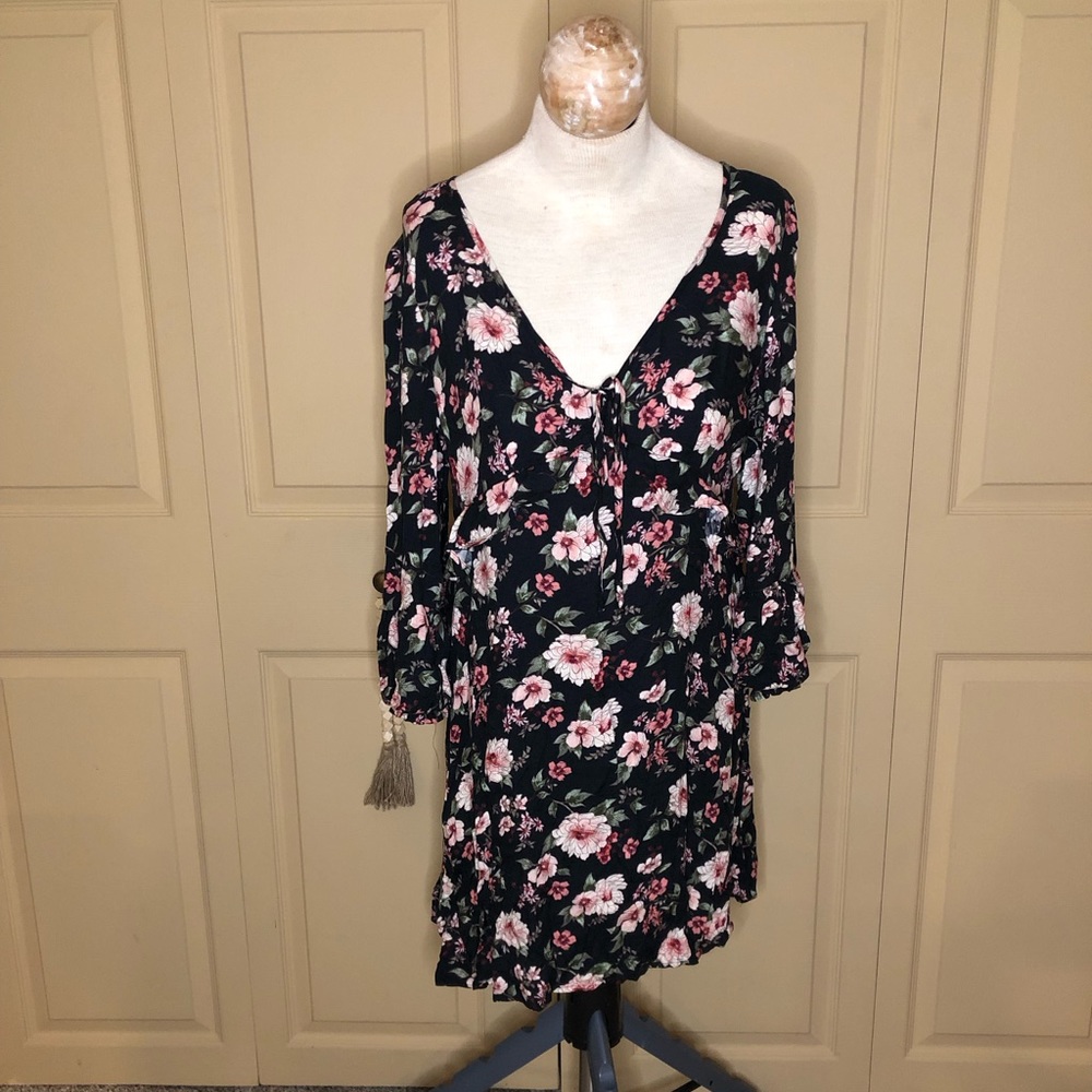 NWT American Eagle floral print dress